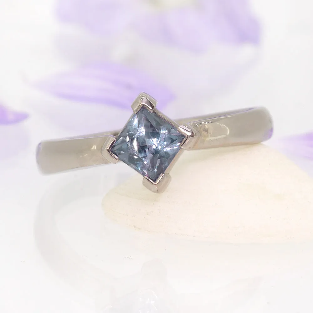 18ct White Gold Princess Cut Sapphire Ring