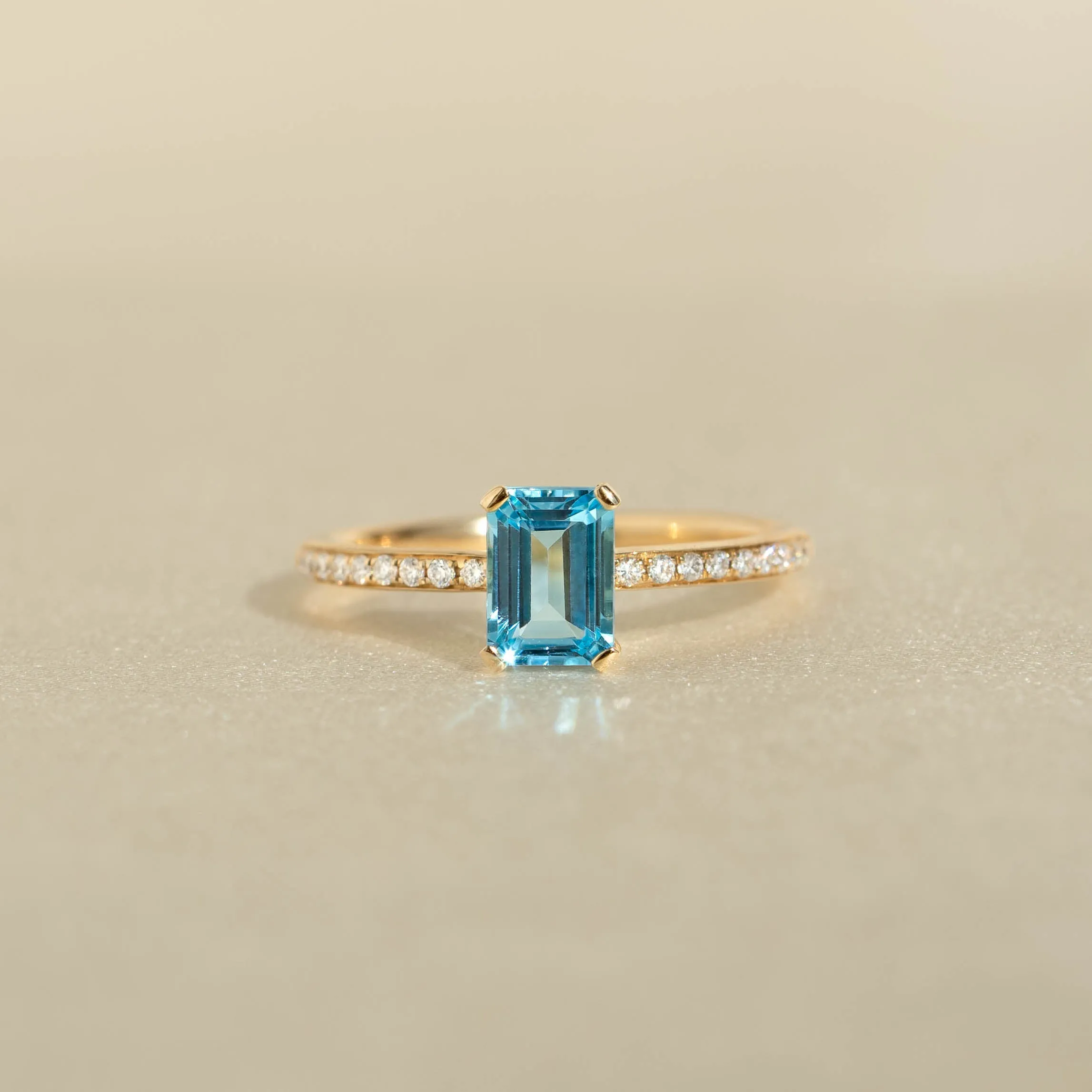 Baguette Swiss Blue Topaz and Diamond Ring 14k Gold - Safiya