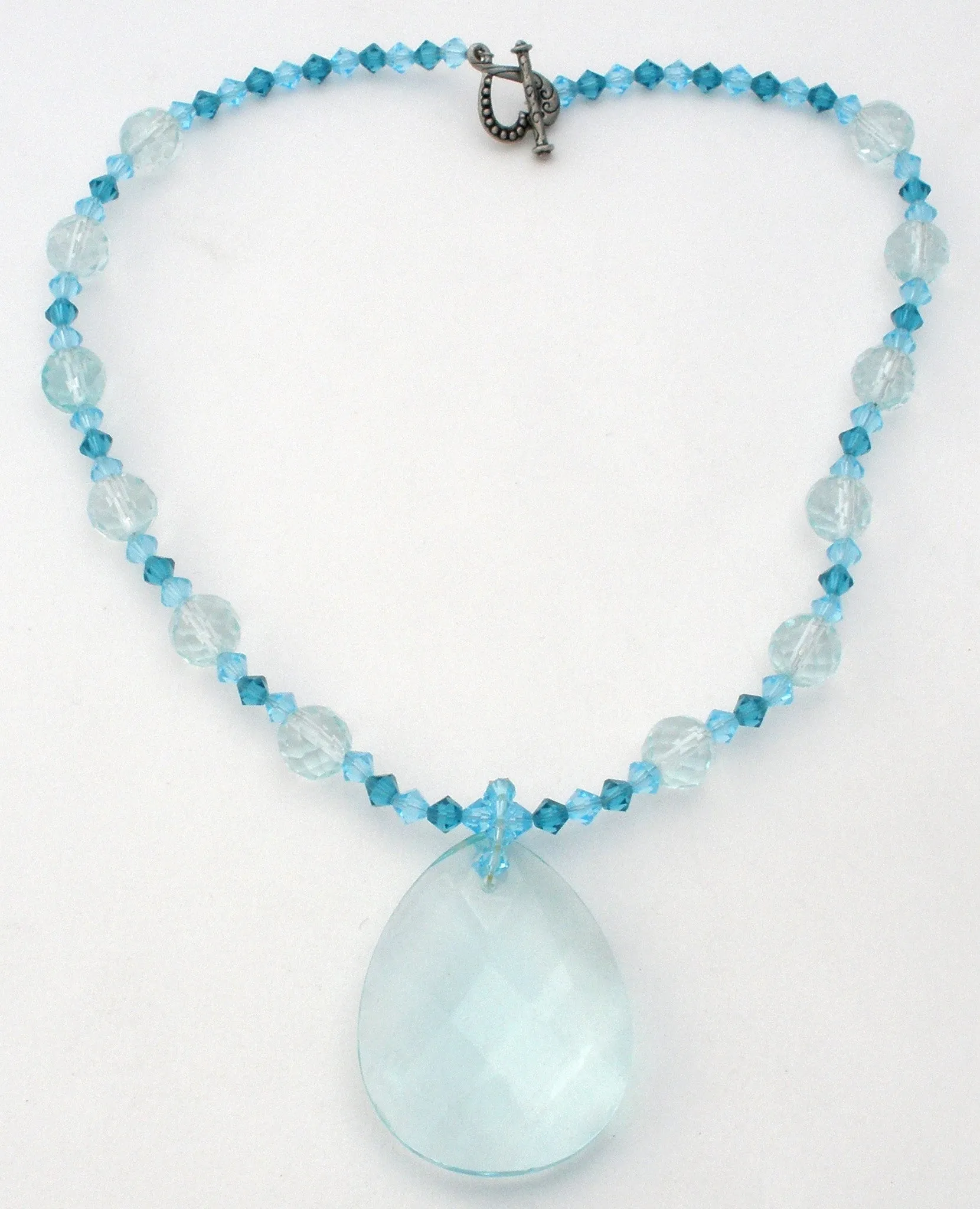 Blue Crystal Bead Pendant 16" Necklace