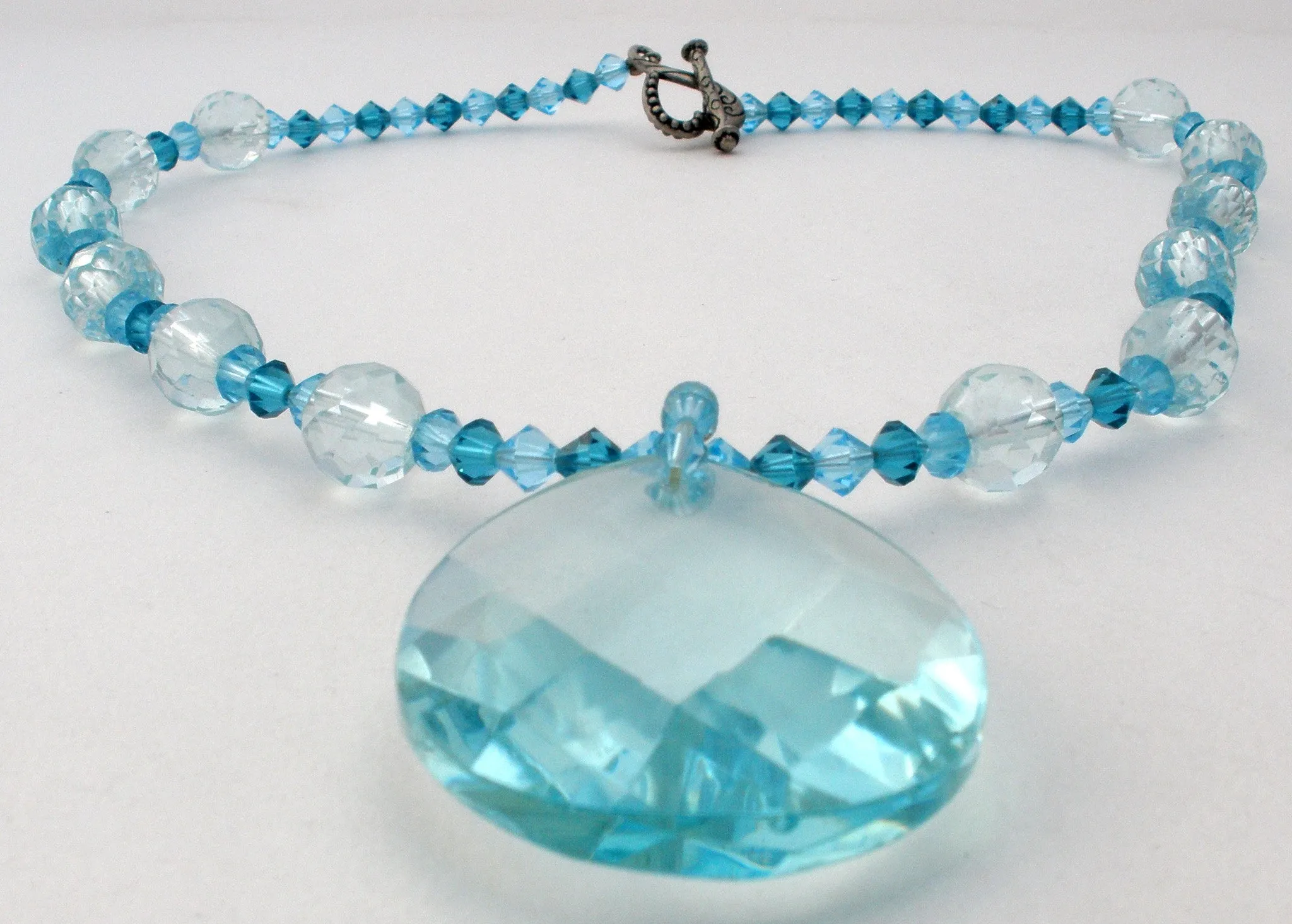 Blue Crystal Bead Pendant 16" Necklace