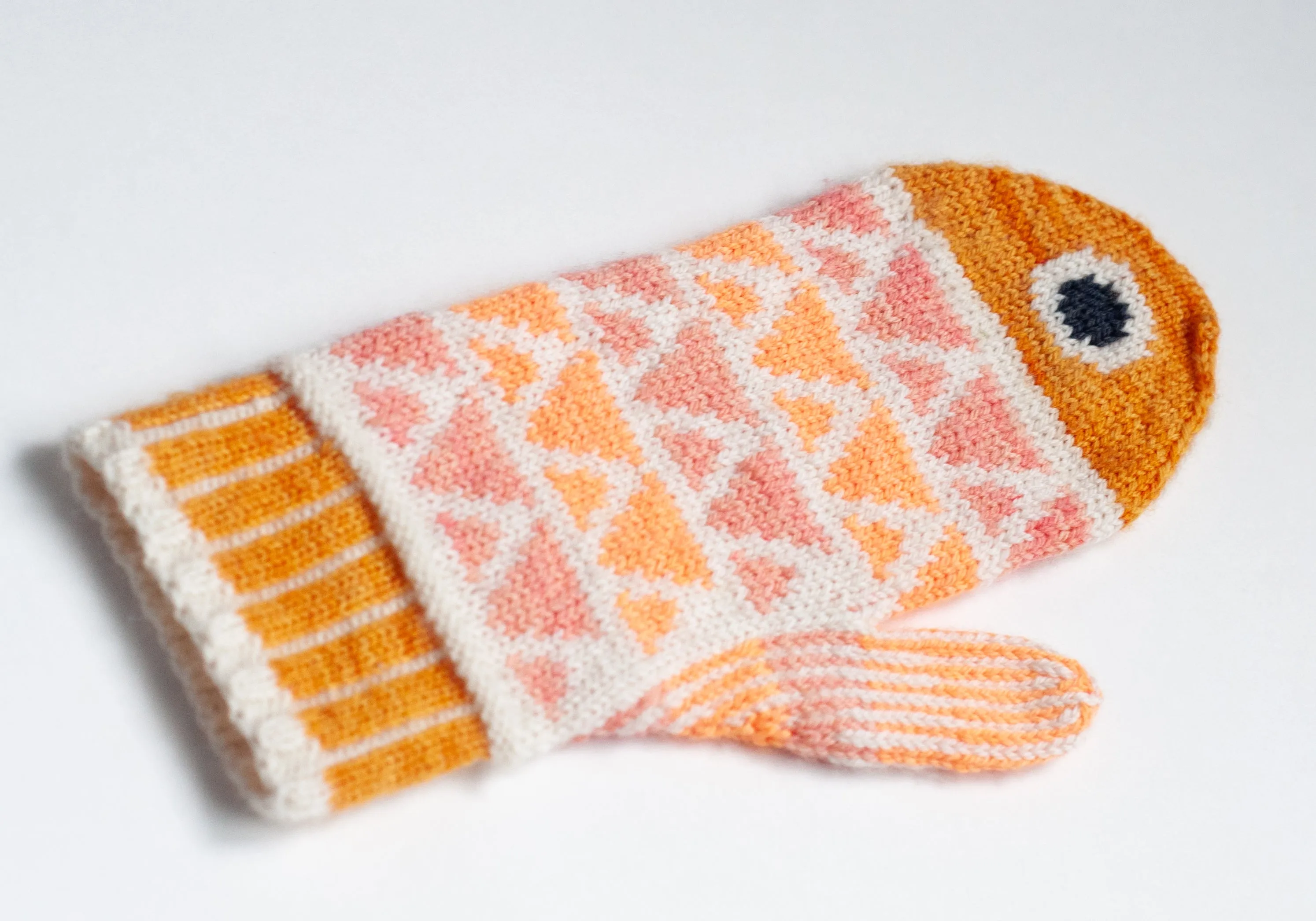 Fishkins Mittens by Tellybean Knits, Stephanie Lotven