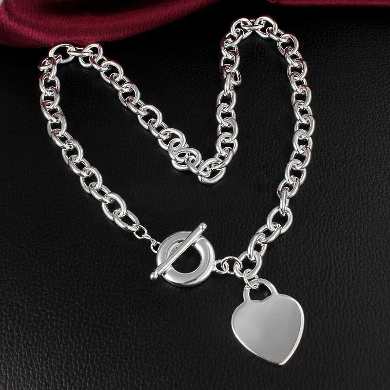 T-shaped hollow heart-shaped accessory necklace